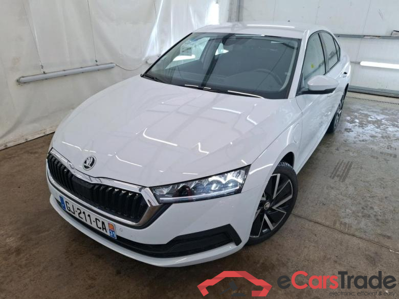 SKODA Octavia / 2020 / 5P / Berline 1.4 TSI PHEV iV 204 DSG6e Business