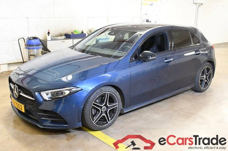 Mercedes-Benz A 200d AMG Night Aut. Pano LED-Multibeam Widescreen Ambient Burmester Navi 1/2 Sport-Leather-Alcantara KeylessGo Camera Klima PDC ... #1