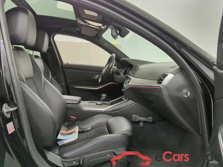 BMW 3 Serie Touring 318iA M-Sport 5d Pano #3