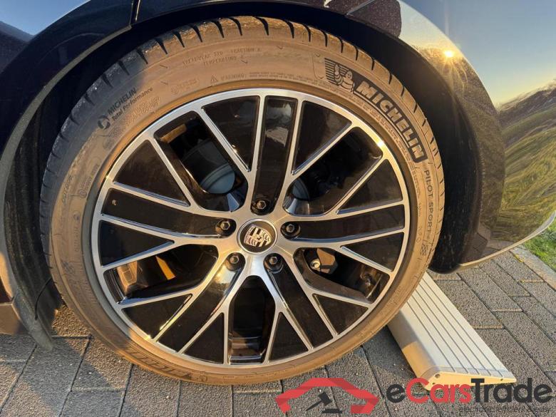 PORSCHE Taycan Taycan #6