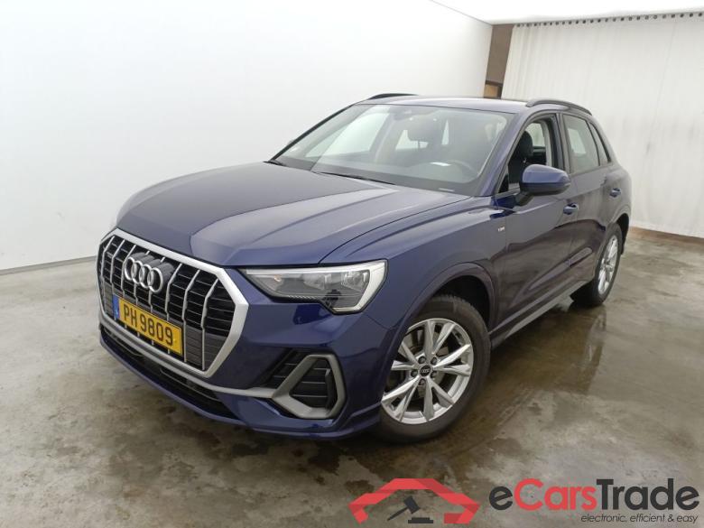 AUDI Q3 DIESEL - 2020 40 TDi 200 Quattro S line S tronic 5d #1