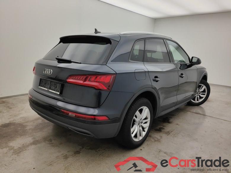 Audi Q5 50 TFSi e S tronic quattro 5d #2