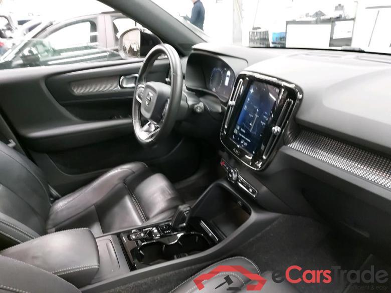 VOLVO - VOL XC40 T3 Geartronic R-Design 163PK With Arianne Leather & Winter Pack & IntelliSafe Surround & 360 Camera Pack  * PETROL * #3