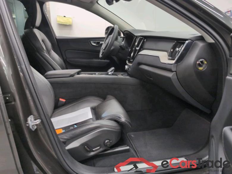 VOLVO - VOL XC60 T6 341PK Recharge 4x4 Geartronic Inscription Pack Business II & Lounge & Luxury Ventilated Massage Nappa Seats & Auxiliary Heater & Air Suspension Four C & Harman Kardon * HYBRID * #3