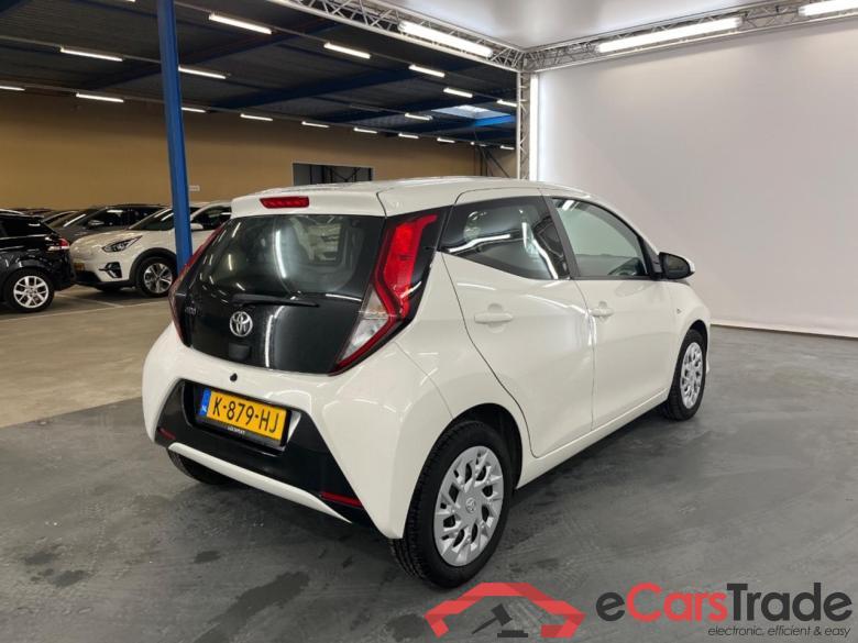 TOYOTA Aygo 1.0 VVT-i x-play #4