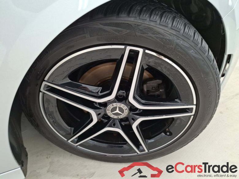 MERCEDES-BENZ A-KLASSE SEDAN 200D BNS. SOL. AMG G-DCT #6