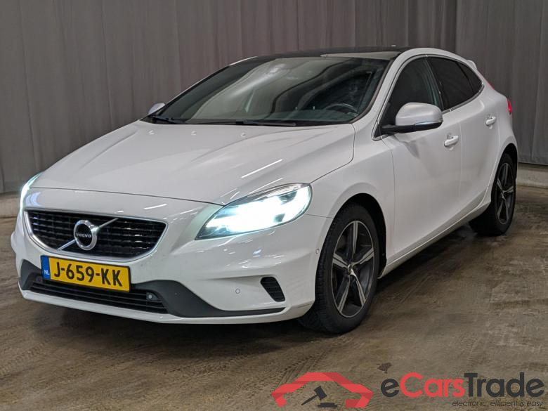 VOLVO V40 2.0 D3 Polar+ Sport