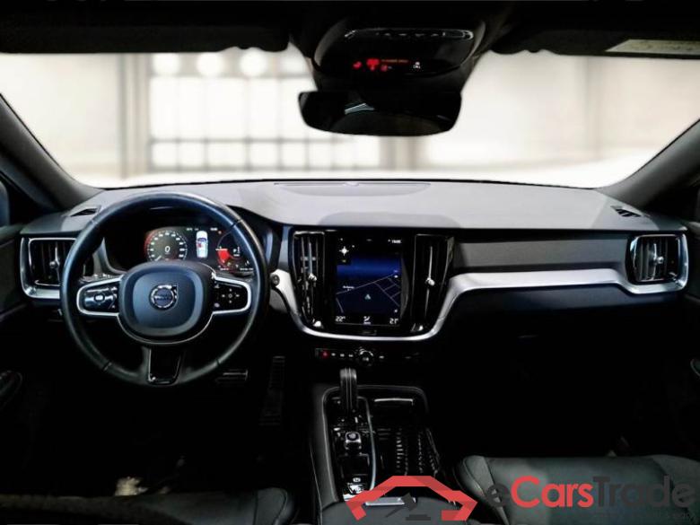 VOLVO V60 / 2019 / 5P / STATION WAGON T6 PLUG-IN AWD AUTOM.RECH.R-DESIGN #3