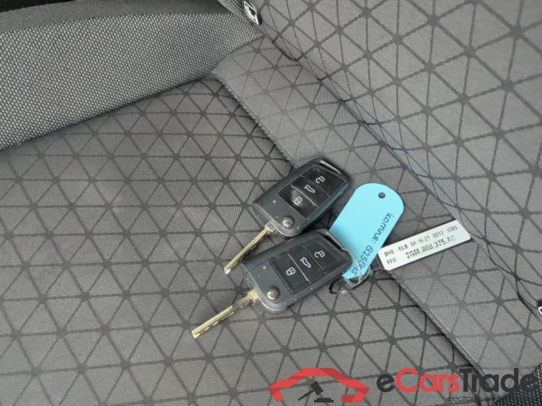 VOLKSWAGEN T-Cross 70 kW #6