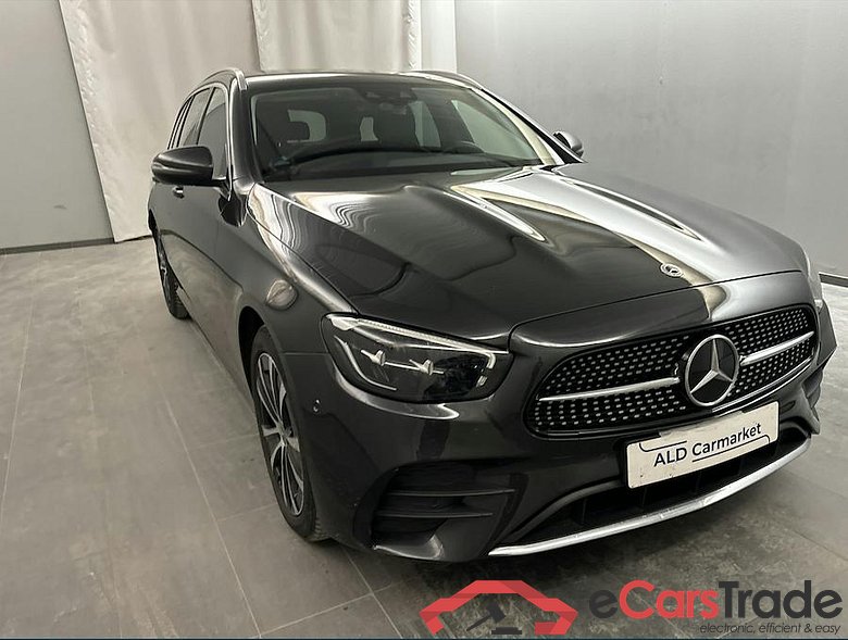 Mercedes E 300de Plug-In Hybrid AMG Aut. LED-Xenon Head-Up Widescreen Navi Ambient 1/2 Sport-Leather KeylessGo Camera Klima PDC ... #2