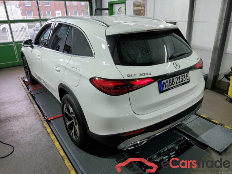 Mercedes-Benz GLC (BM 254)(06.2022->) DE - SUV5 GLC 300 e EU6d, Avantgarde 4Matic (EURO 6d), 2022 - 2024 #4