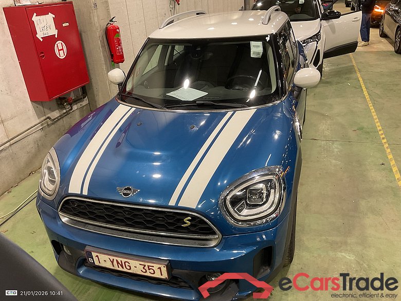 Mini Cooper SE Countryman Facelift 1.5 Plug-In Hybrid 220Hp ALL4 Aut. LED-Xenon Navi KeylessGo Klima PDC ... #2