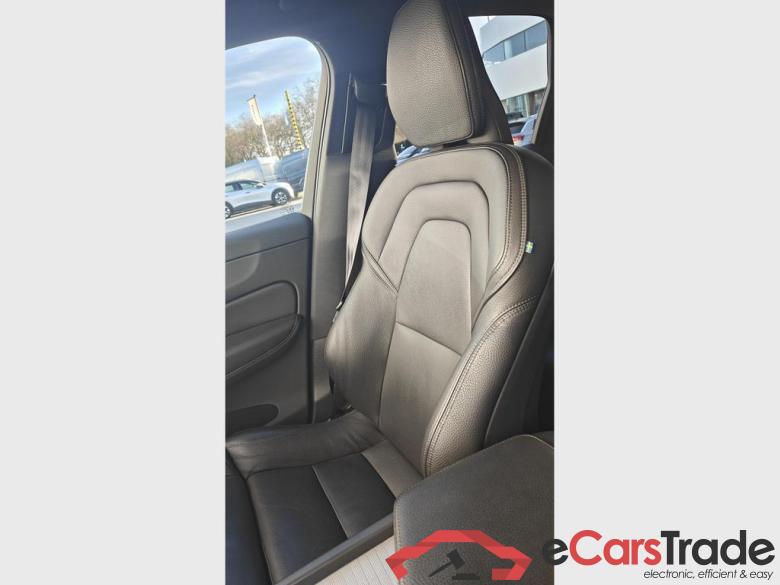 VOLVO XC60 2.0 D4 R-Design Geartronic AdBlue #2