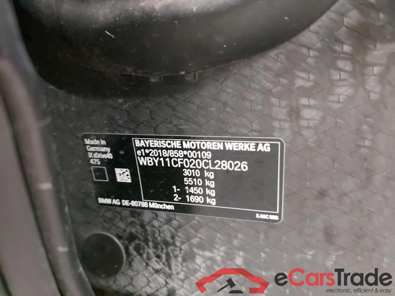 BMW I - BMW IX xDrive40 326PK Signature Edition With Driving Assistant Pro & Heat Comfort Pack & Soft Close Doors & Pano Sky Lounge & Parking Assistant Plus & Harman Kardon & Trailer Hook  * ELECTRIC * #6