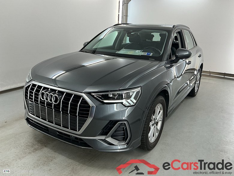 AUDI Q3 1.4 45 TFSI E S TRONIC S LINE #1