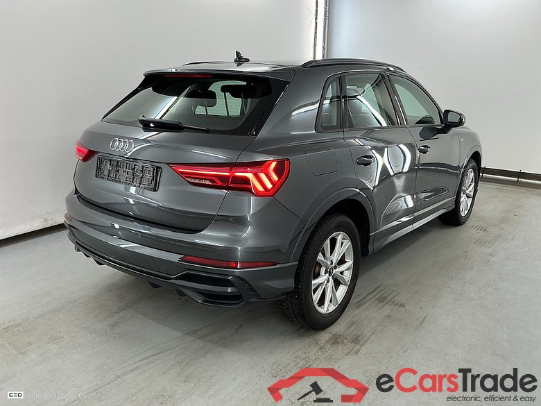 AUDI Q3 1.4 45 TFSI E S TRONIC S LINE #4