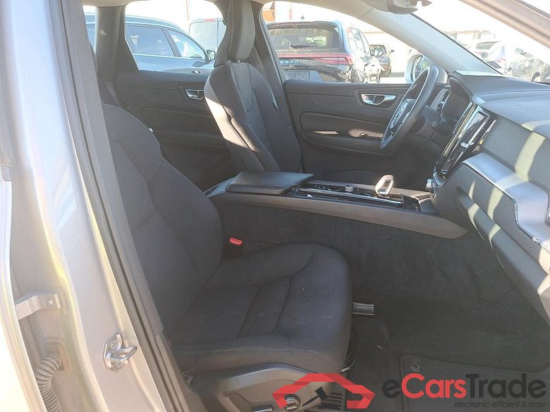 VOLVO XC60 / 2017 / 5P / todoterreno 2.0 T6 AWD Recharge Inscription Exp Auto #6