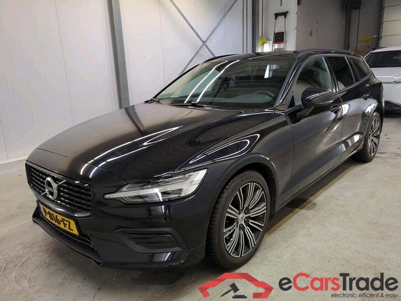 VOLVO V60 2.0 B3 Mom. Adv. #1
