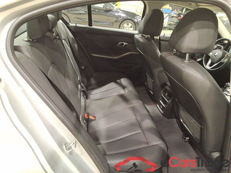 BMW 3 - 2019 330eA PHEV #5