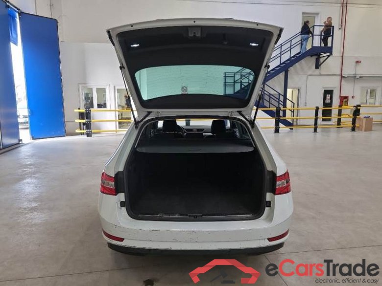 SKODA SUPERB WAGON / 2019 / 5P / STATION WAGON 1.4 TSI PLUG-IN HYBRYD EXECUTIVE DSG #5