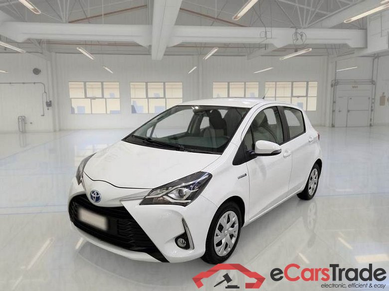 TOYOTA YARIS / 2017 / 5P / BERLINA 1.5 HYBRID BUSINESS #1