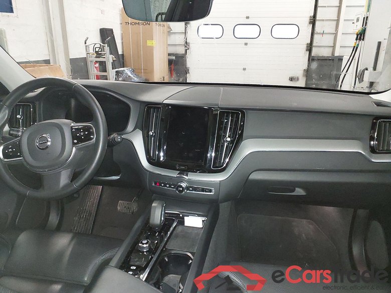 VOLVO XC60 2.0 T6 253+145cv PLUS #4