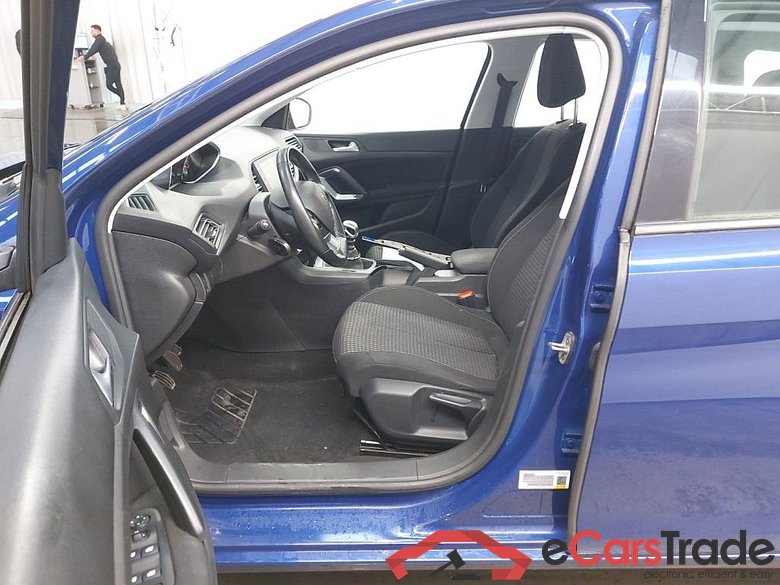 Peugeot 308 SW 1.2 PureTech 110 S&S Active 5d #3