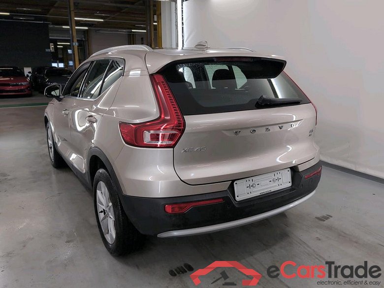 VOLVO XC40 2.0 B3 MHEV PLUS BRIGHT DESIGN DCT #3