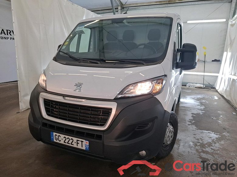 PEUGEOT Boxer / 2014 / 4P / Fourgon tôlé BlueHDi S&S 120 PREMIUM 330 L1H1 #1