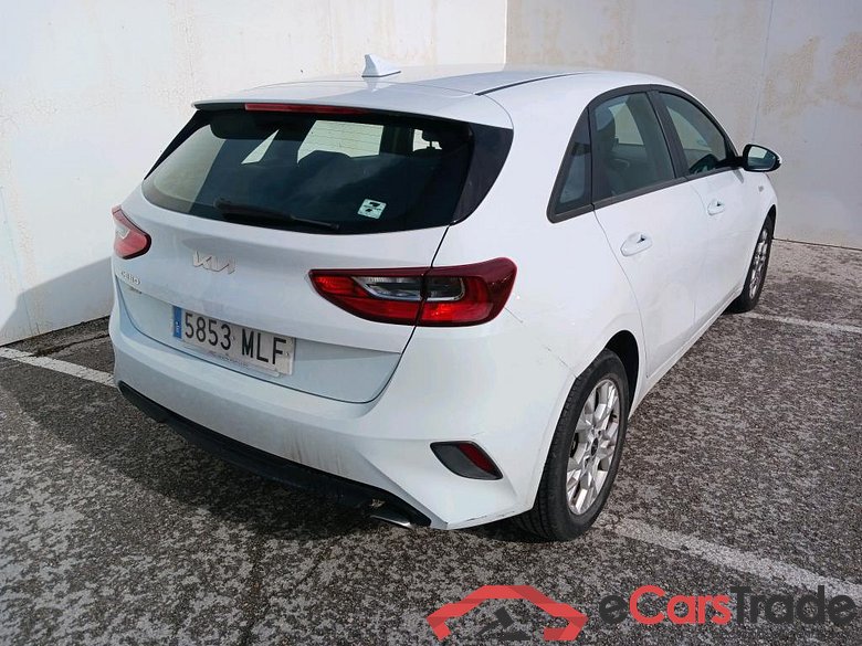 KIA Ceed / 2021 / 5P / berlina con portón 1.6 MHEV iMT 100kW (136CV) Concept #2