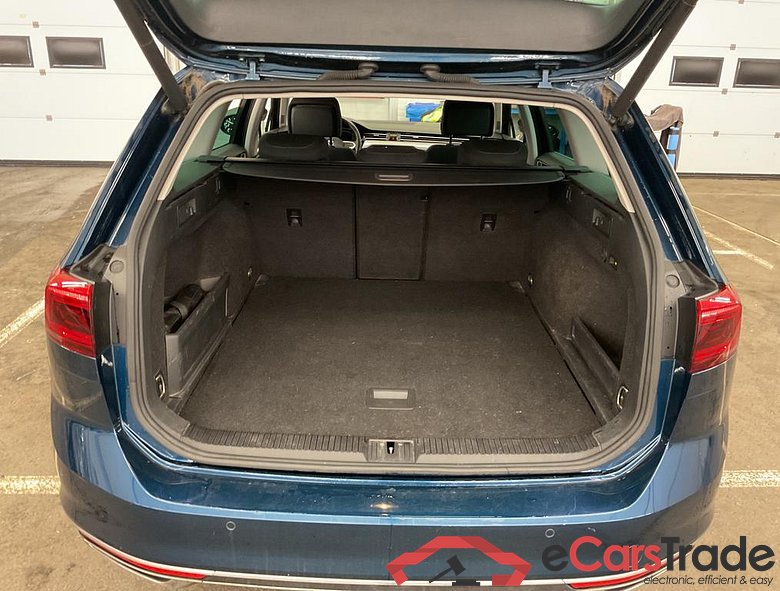 VOLKSWAGEN Passat Variant GTE Passat Variant GTE 'Business' 1.4 TSI 160 kW (218 ch) 6 vitesses DSG #6