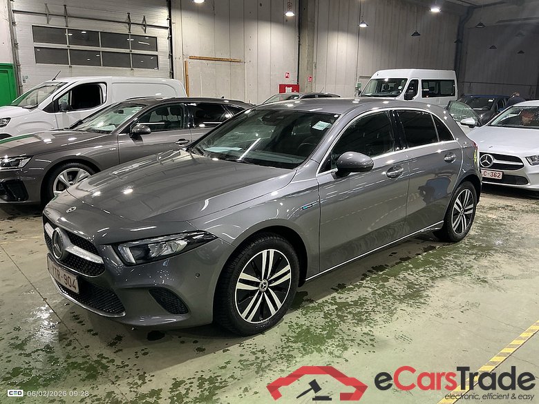 MERCEDES-BENZ A-CLASS 1.3 A 250 E DCT BUSINESS SOLUTION #1