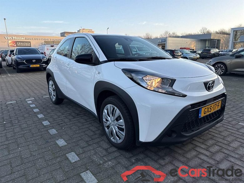 TOYOTA Aygo X 1.0 VVT-i MT Play #2