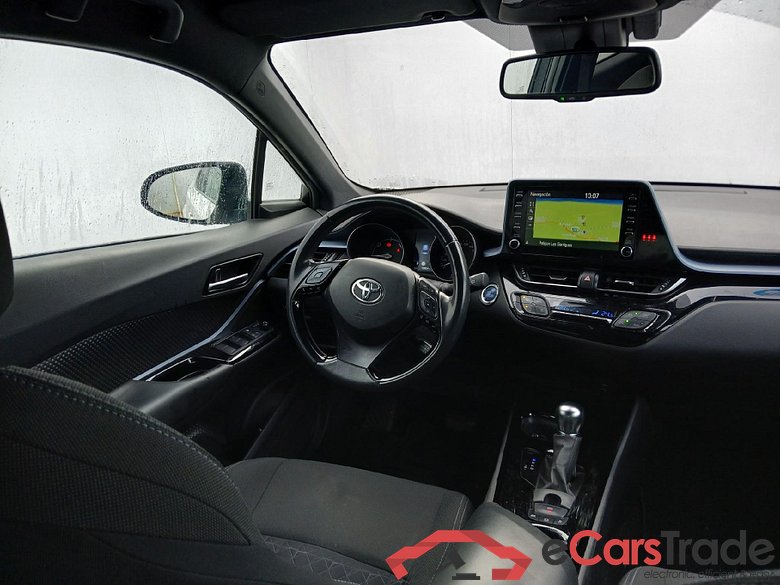 TOYOTA C-HR / 2019 / 5P / todoterreno 2.0 180H Advance #3
