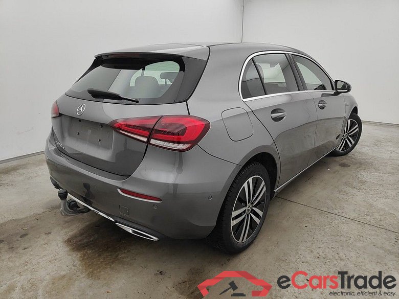 Mercedes-Benz A-Klasse A 250 e Business Solution 5d #2
