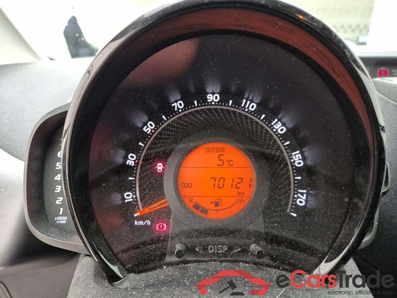 TOYOTA Aygo 1.0 VVT-i x-play #4