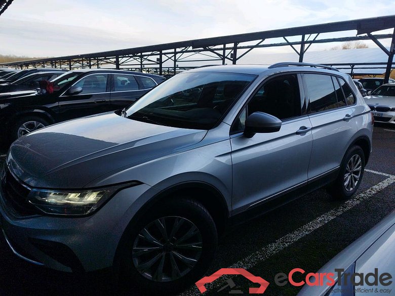VOLKSWAGEN Tiguan / 2020 / 5P / SUV 2.0 TDI 150 DSG7 Life Business #3