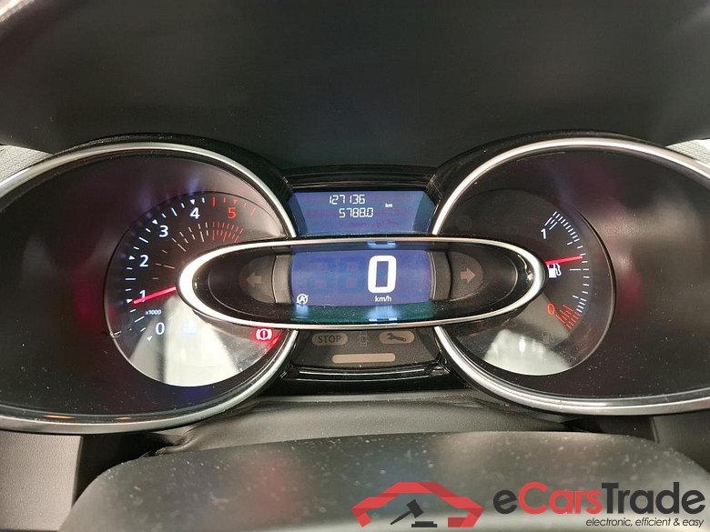 Clio IV Air MediaNav 1.5 dCi 75CV BVM5 E6 #6