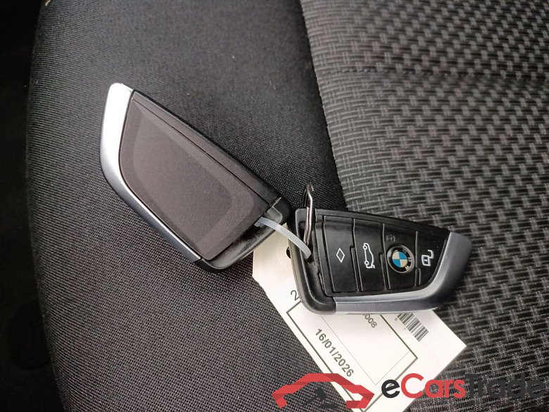 BMW 1 HATCH DIESEL - 2019 118 dA 150hp (EU6AP) 5d #4