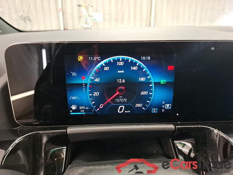 MERCEDES-BENZ GLA / 2020 / 5P / SUV 2.0 GLA 200 D BUSINESS LINE DCT #6