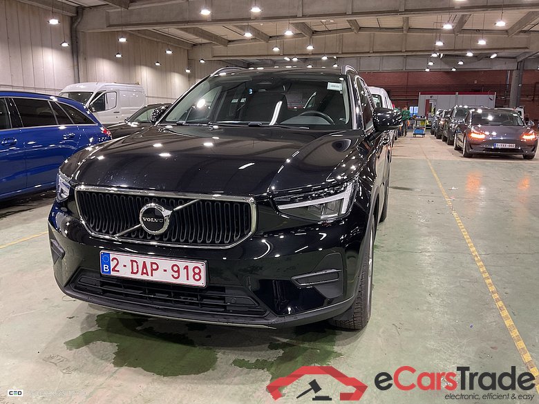 VOLVO XC40 2.0 B3 MHEV ESSENTIAL DCT #2