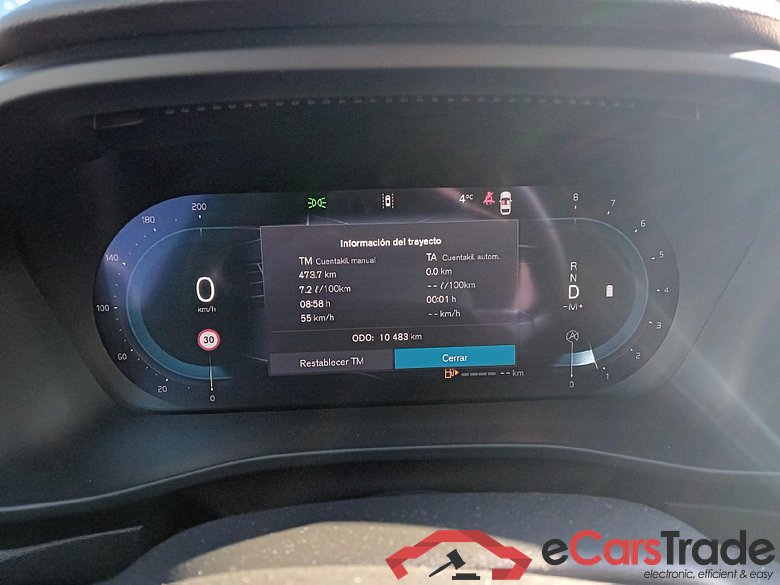 VOLVO XC40 / 2021 / 5P / todoterreno 2.0 B3 G Plus Dark Auto #4