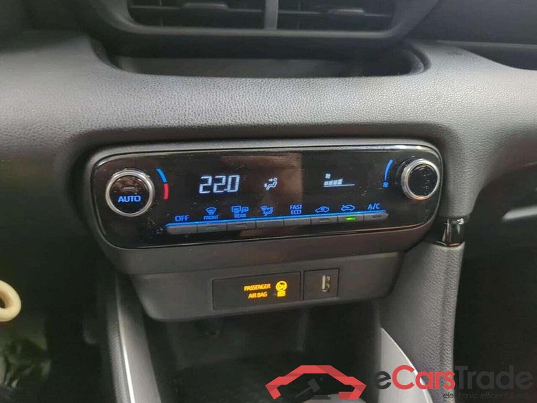 TOYOTA Yaris 1.5 Hyb. Active #6