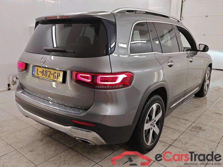 Mercedes-Benz GLB 180 DCT Business Solution Luxury 5d + Pano #2