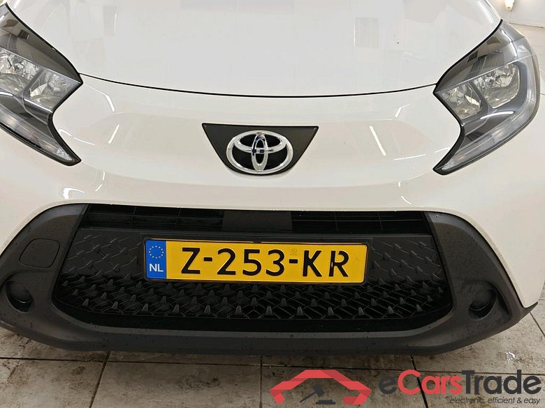 Toyota AYGO X 1.0 VVT-i MT 5d #5