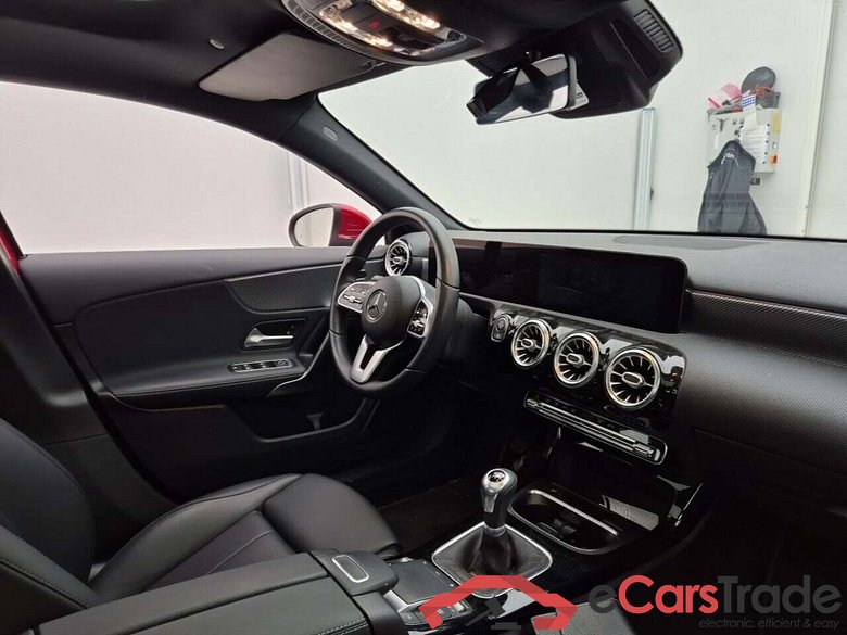 MERCEDES-BENZ A-KLASSE SEDAN 180D BUSINESS SOLUTION #3