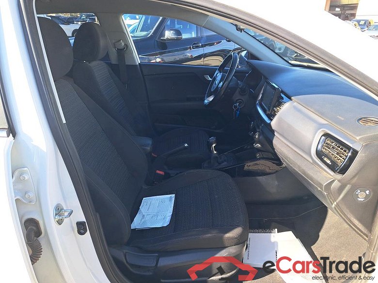 KIA Stonic / 2017 / 5P / todoterreno 1.0 T-GDi 74kW (100CV) Drive (CX) #6