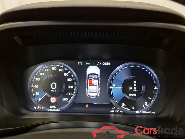 VOLVO XC40 / 2021 / 5P / SUV T4 RECHARGE PLUG-IN AUTO CORE #4