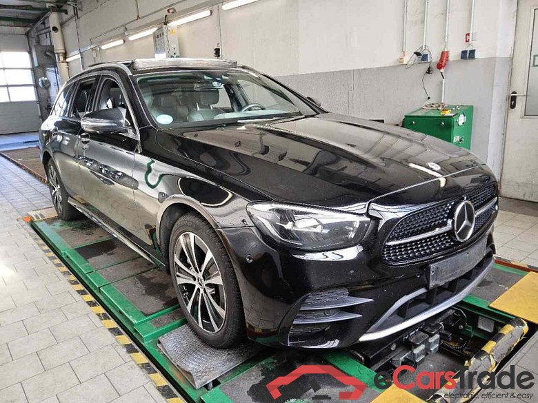 Mercedes-Benz E T-Modell (BM 213)(06.2016->) DE - Kb5 E 300 de EU6d, T de AMG Line 4Matic (EURO 6d), (Facelift) 2020 - 2023 #2