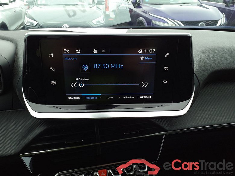 Peugeot 2008 1.2 PureTech Allure Aut. LED 1/2 Leather Camera Klima PDC ... #4